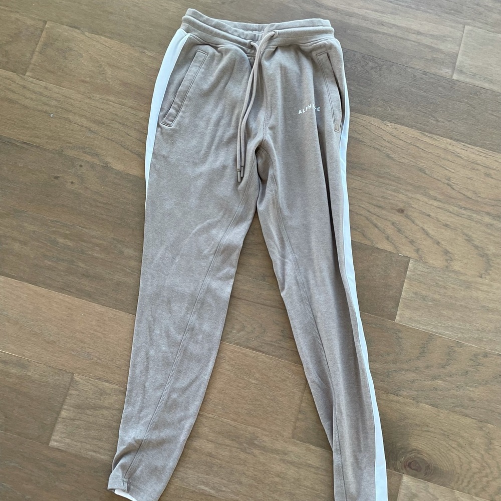 Alphalete joggers